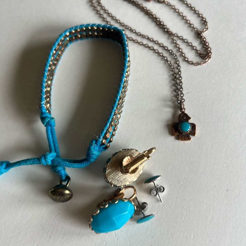 Vintage Petite Turquoise Copper Thunderbird Necklace & Coordinating Accessories - Picture 9 of 13